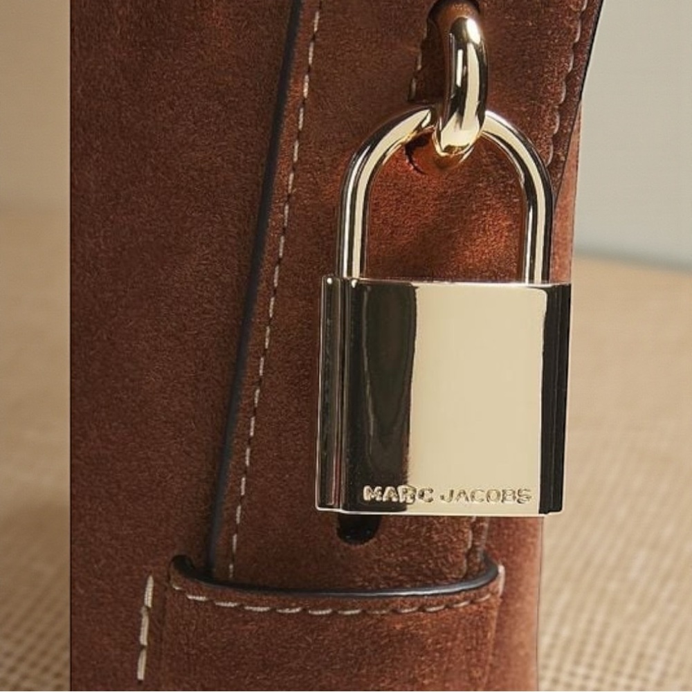 MARC JACOBS Suede Shoulder Bag in Cognac (NWT) - Picture 5 of 8